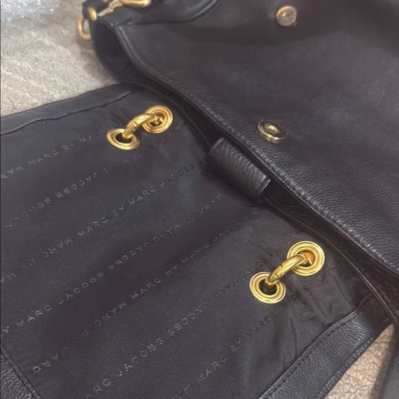 Black Leather Handbag - Picture 13 of 14